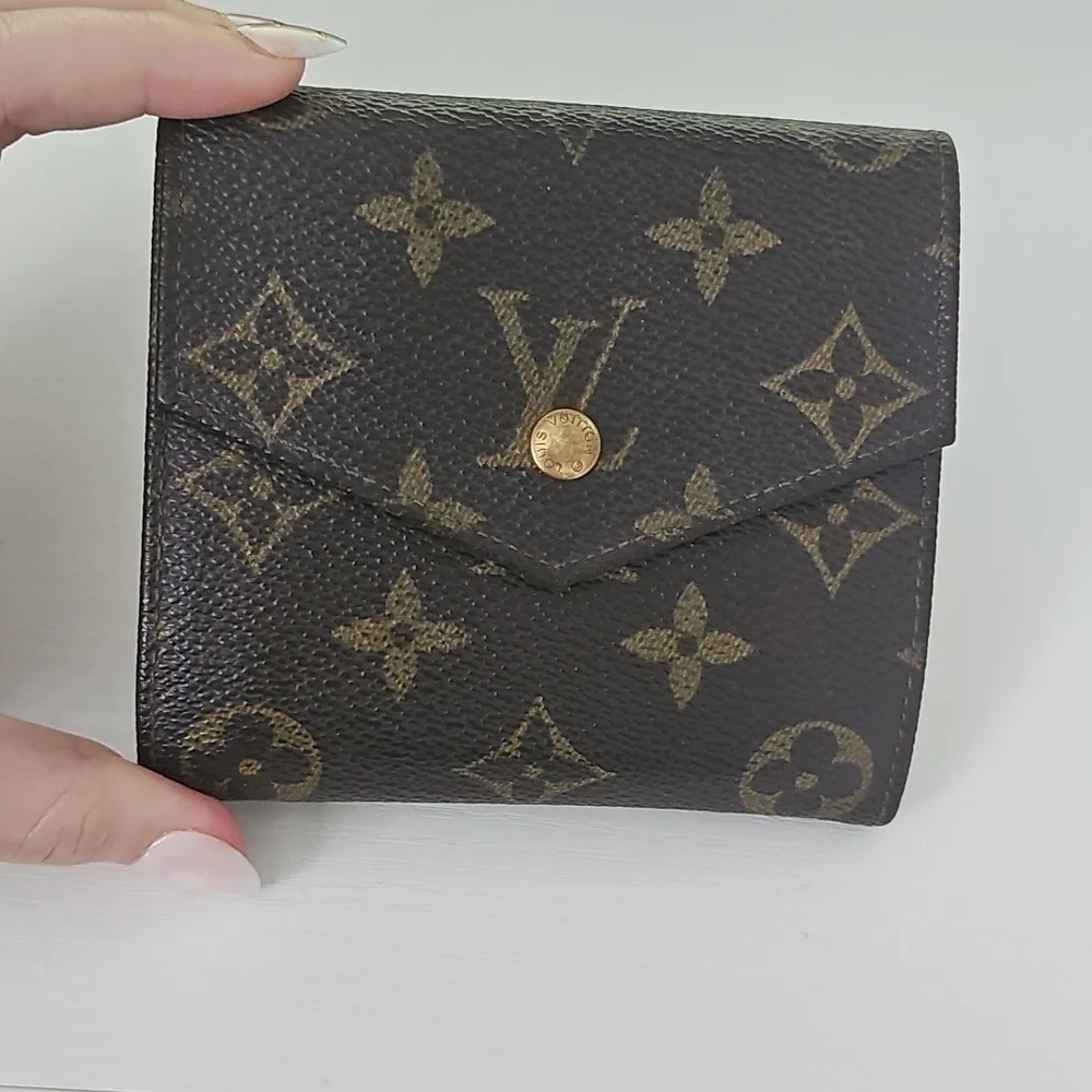 Louis Vuitton discover elegance